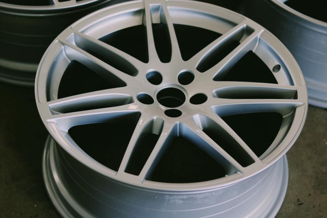 奥迪q5老款整车大改,旧奥迪q5翻新改造