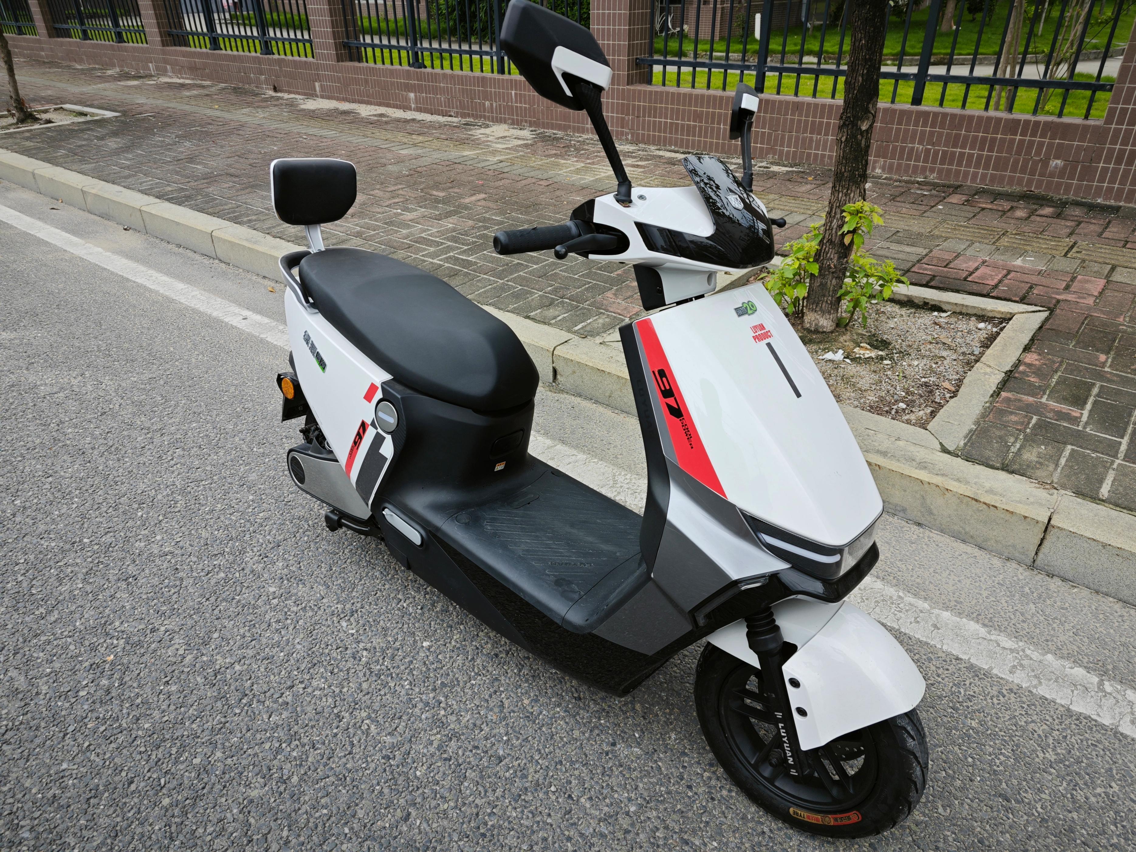 绿源电动车s70骑行感受,绿源s70液冷电动车真实感受