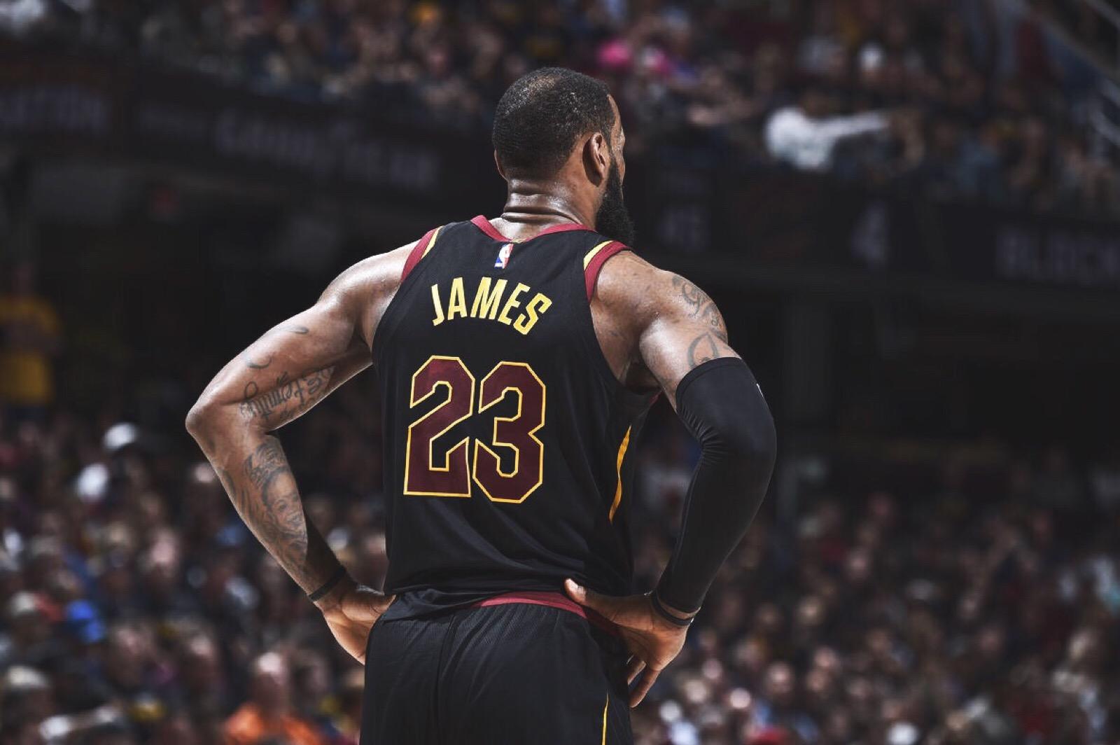 打过球才知道科比多强,不懂篮球的人都知道科比有多传奇