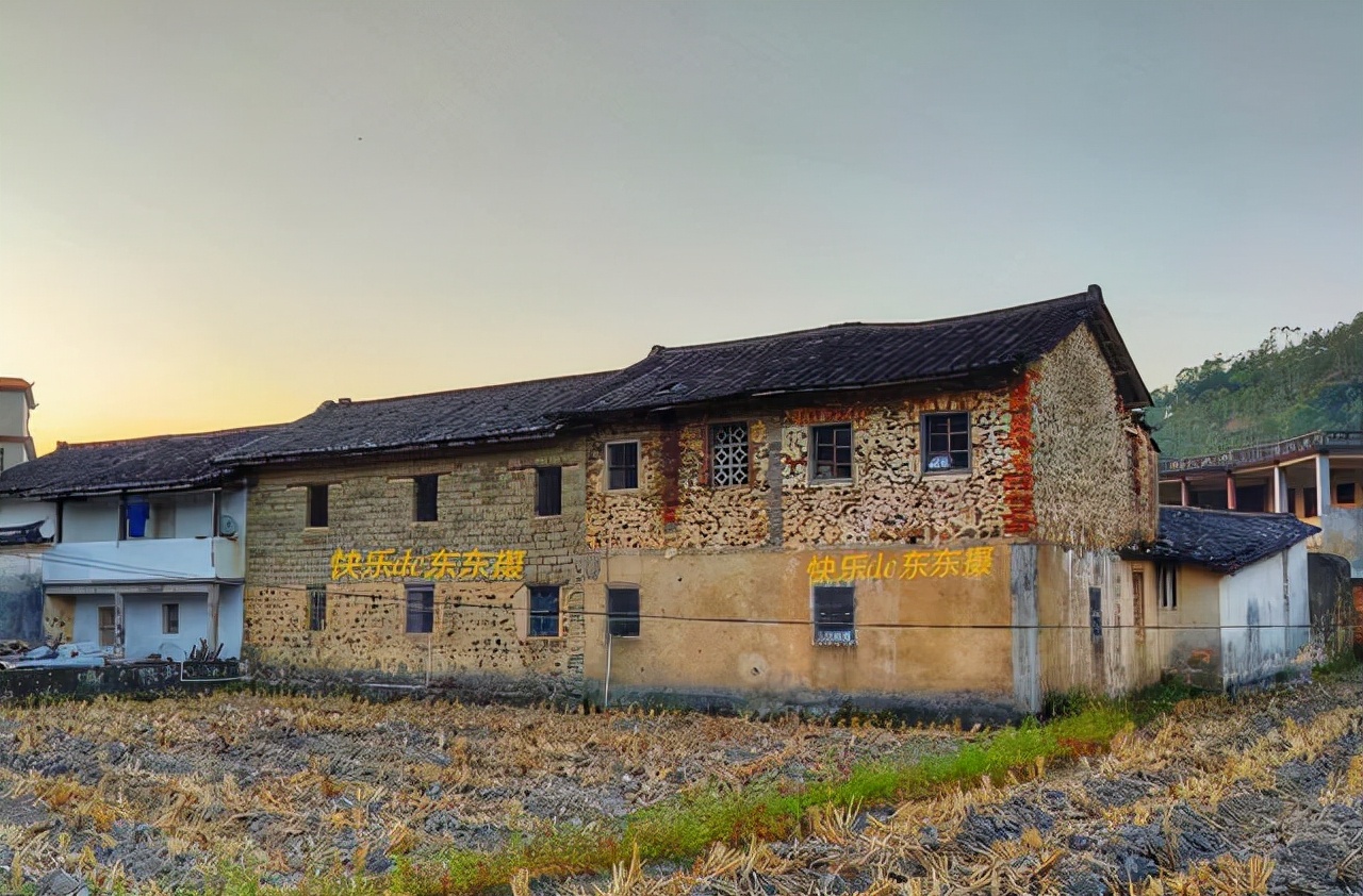 广东哪里适合养老定居房价还不高,广东适合居住靠海的小县城