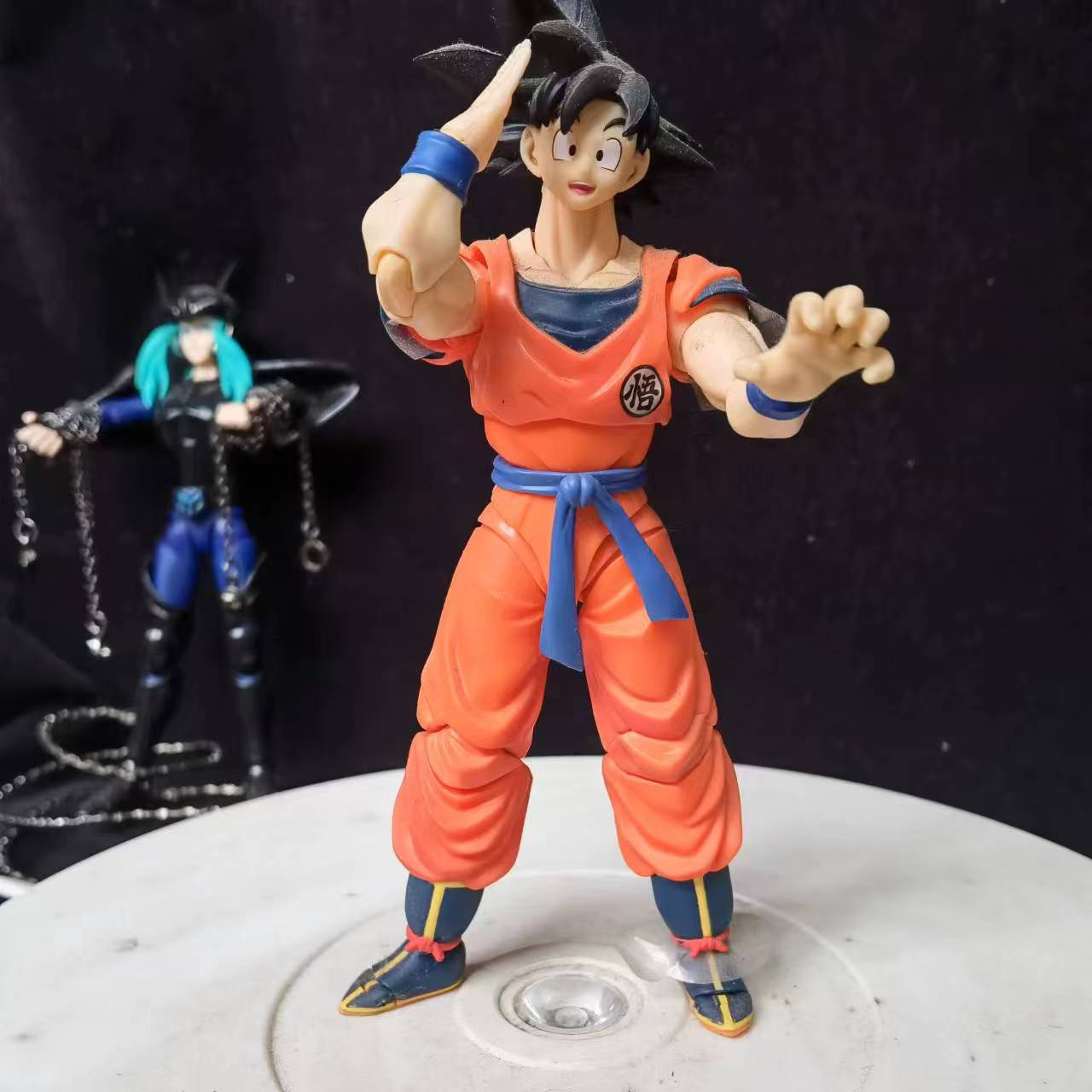 黑发孙悟空发型,红头发孙悟空图片