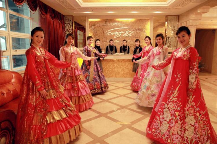 朝鲜人去朝鲜族吃饭,走进朝鲜吃烧烤