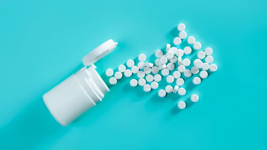 风热感冒咳嗽鼻塞有痰吃什么药,鼻塞喉咙有黄痰发痒咳嗽吃什么药