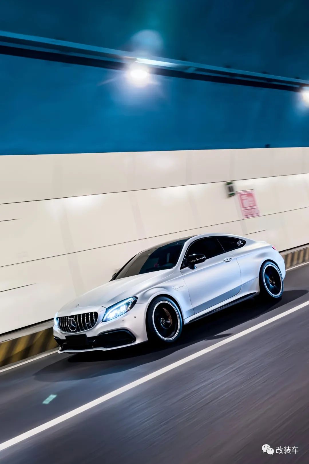 奔驰amgc63与c63s的区别,奔驰amgc63s四门和c63的区别