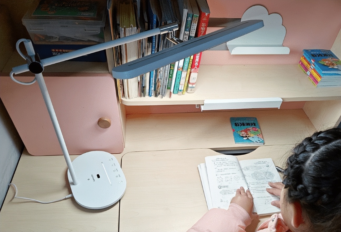 学生用的护眼灯什么牌子比较好,led护眼灯选什么光的比较好