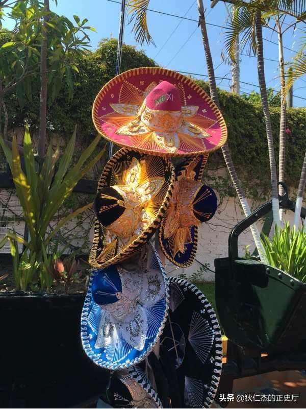 墨西哥的服饰有什么特点,墨西哥服饰