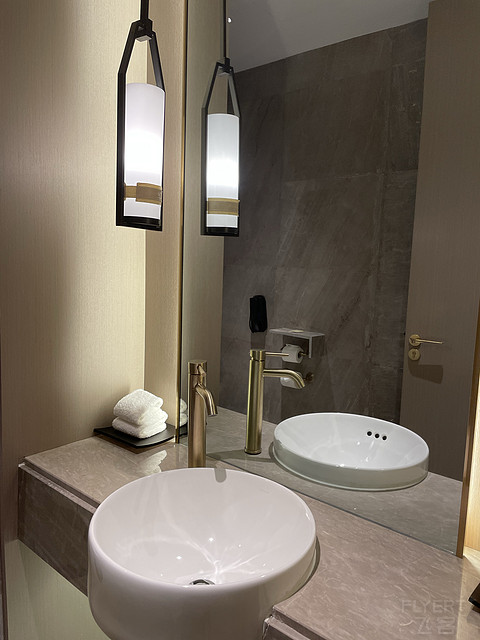 最爱的一家希尔顿酒店上线——九寨希尔顿度假酒店景观套房体验