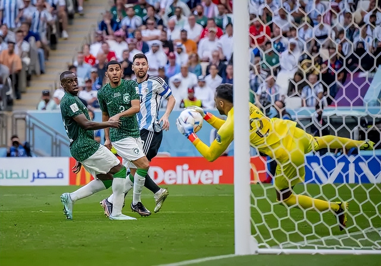 世界杯越位犯规怎么判罚,世界杯越位会怎么样