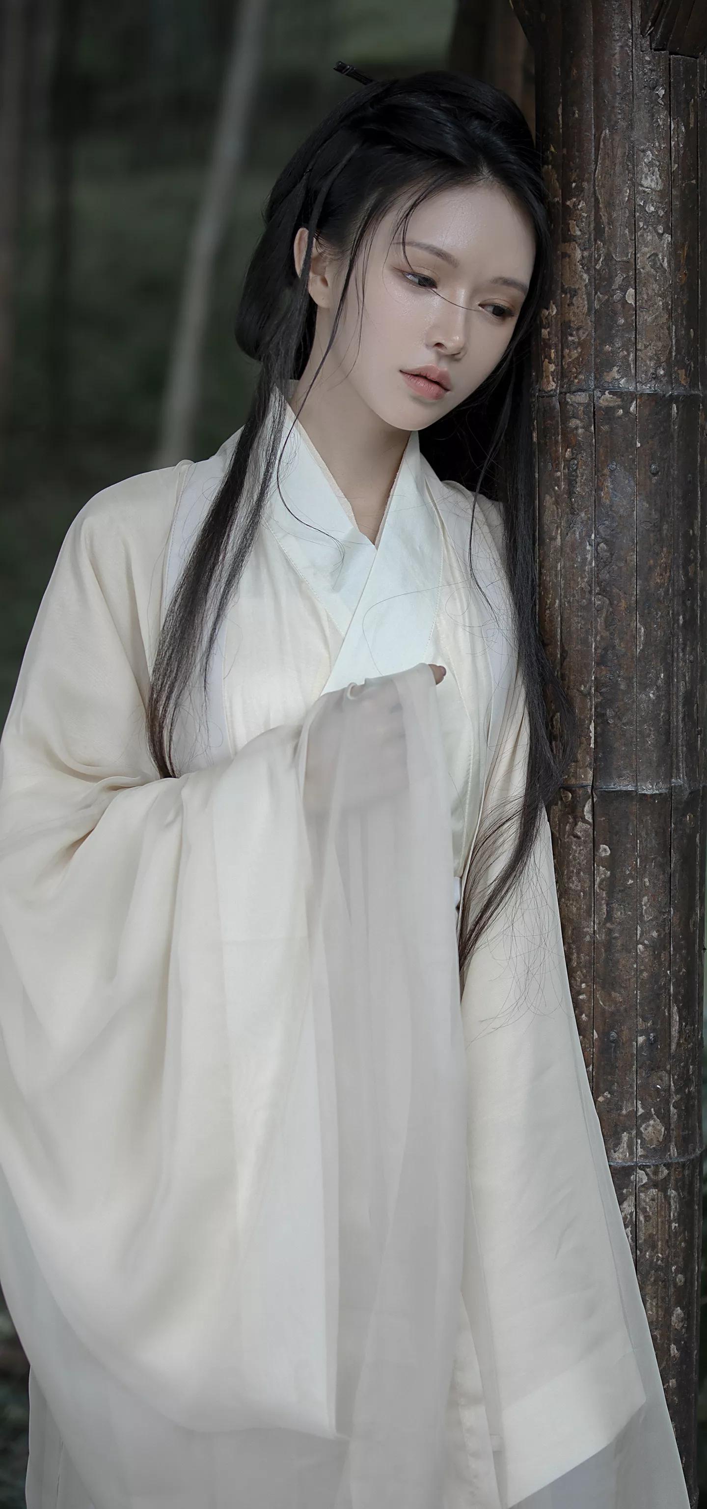 唯美古风金黄汉服美女壁纸,梦回大唐汉服夜景拍摄