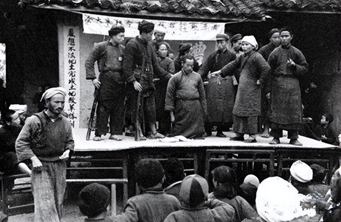 1984年*子珍贺**病逝,葬礼规格上海市委不敢做主,*小平邓**一句话定下