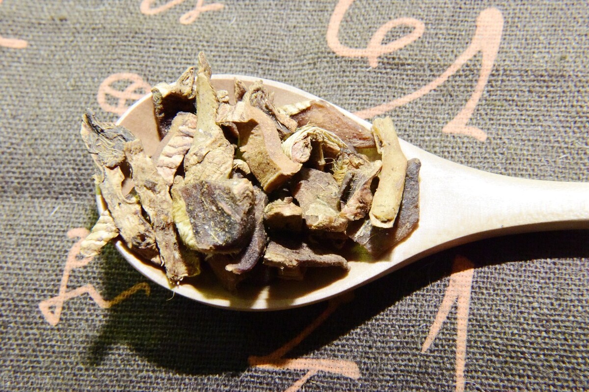 治肾阴虚引起的耳鸣偏方,肾阴虚耳鸣吃什么中药