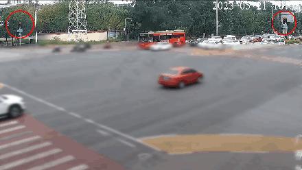 行人闯红灯被撞谁是全责新交规,闯红灯被撞负全责交警霸气怒怼