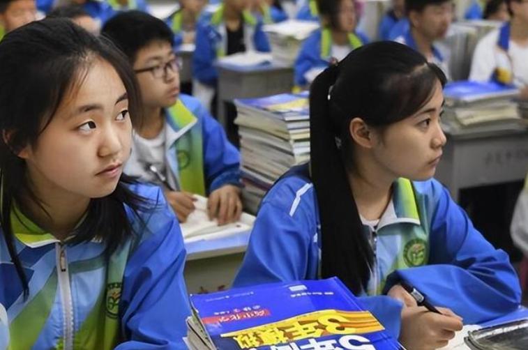 高中到底住校还是走读好,高中走读和住校的差距