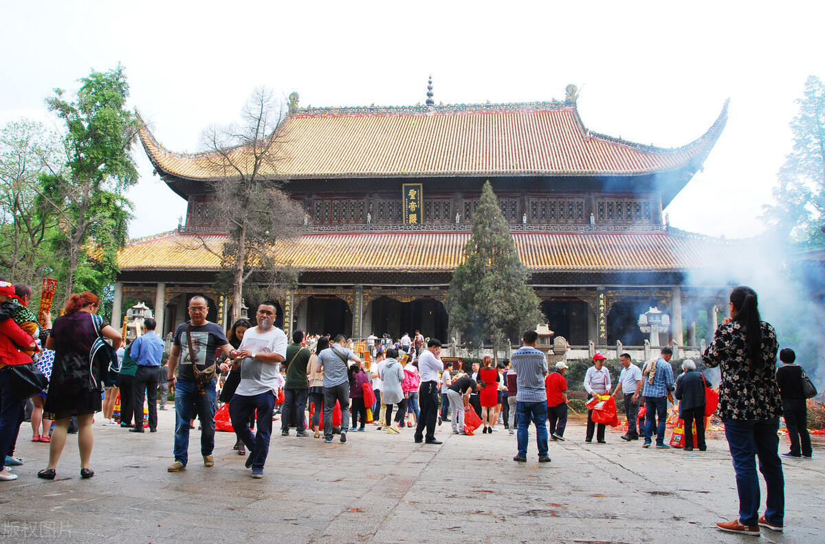 中国香火最旺十大寺庙,春节香火最旺的四大寺庙