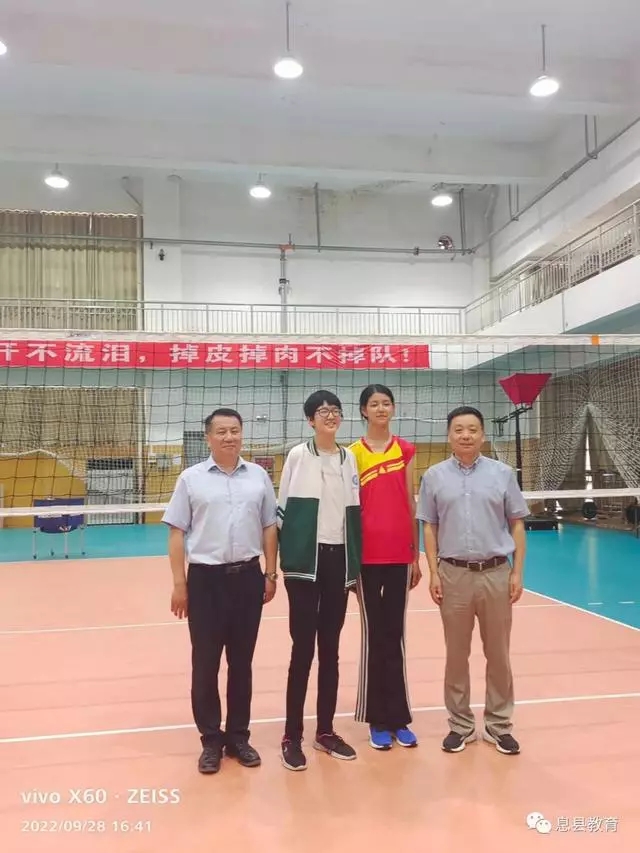 12岁女生身高160厘米适合打篮球吗,12岁女孩子1米8去打篮球