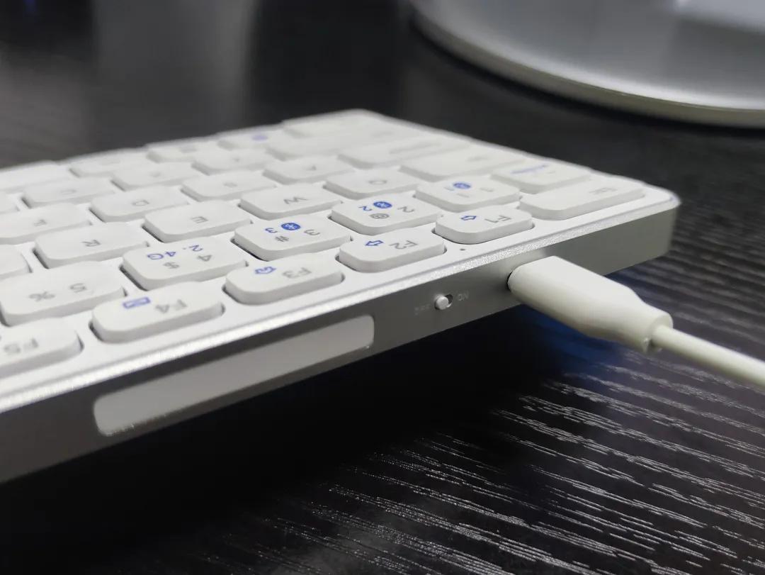 雷柏e9300多模无线刀锋键盘,雷柏e9350g键盘连接不上电脑怎么办