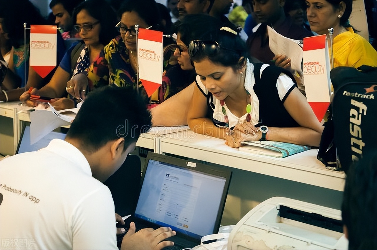 卖化妆品一年赚100w科普,卖化妆品一年赚100w很轻松