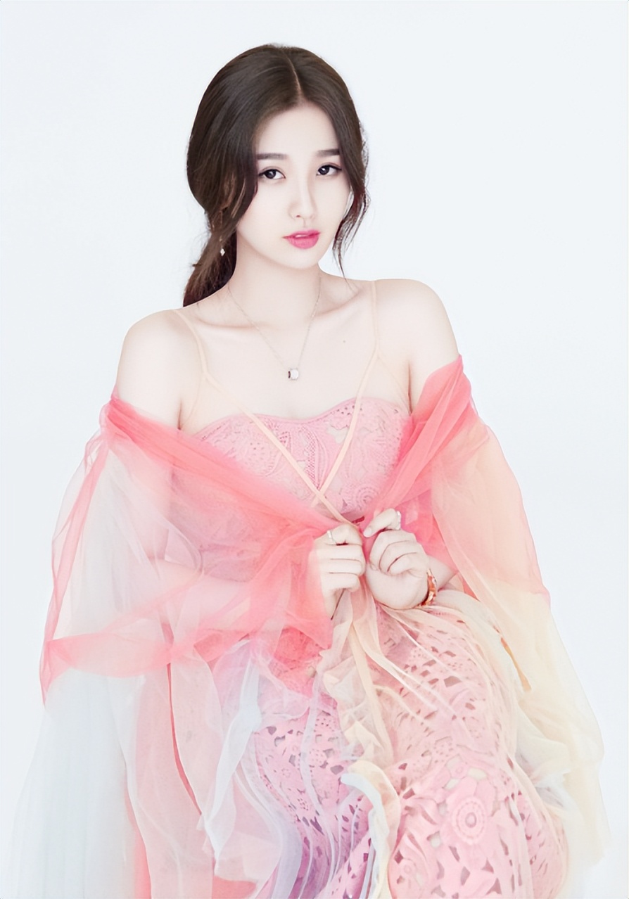 内娱身高不过160的女明星,内娱反差感女明星