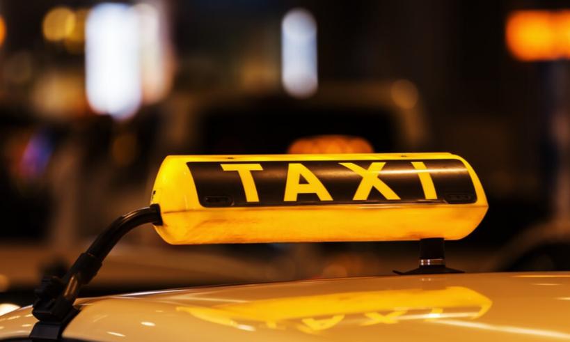 2014年，54岁老汉跳楼却砸死路人，警方调查发现其为17年前在逃犯