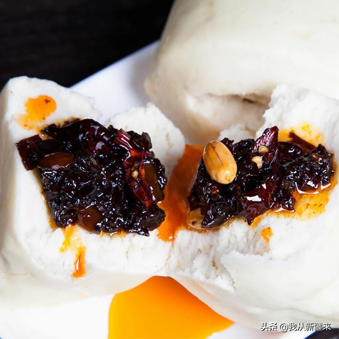 又到了临走前妈妈偷偷在我的包里硬塞一瓶酱的时候