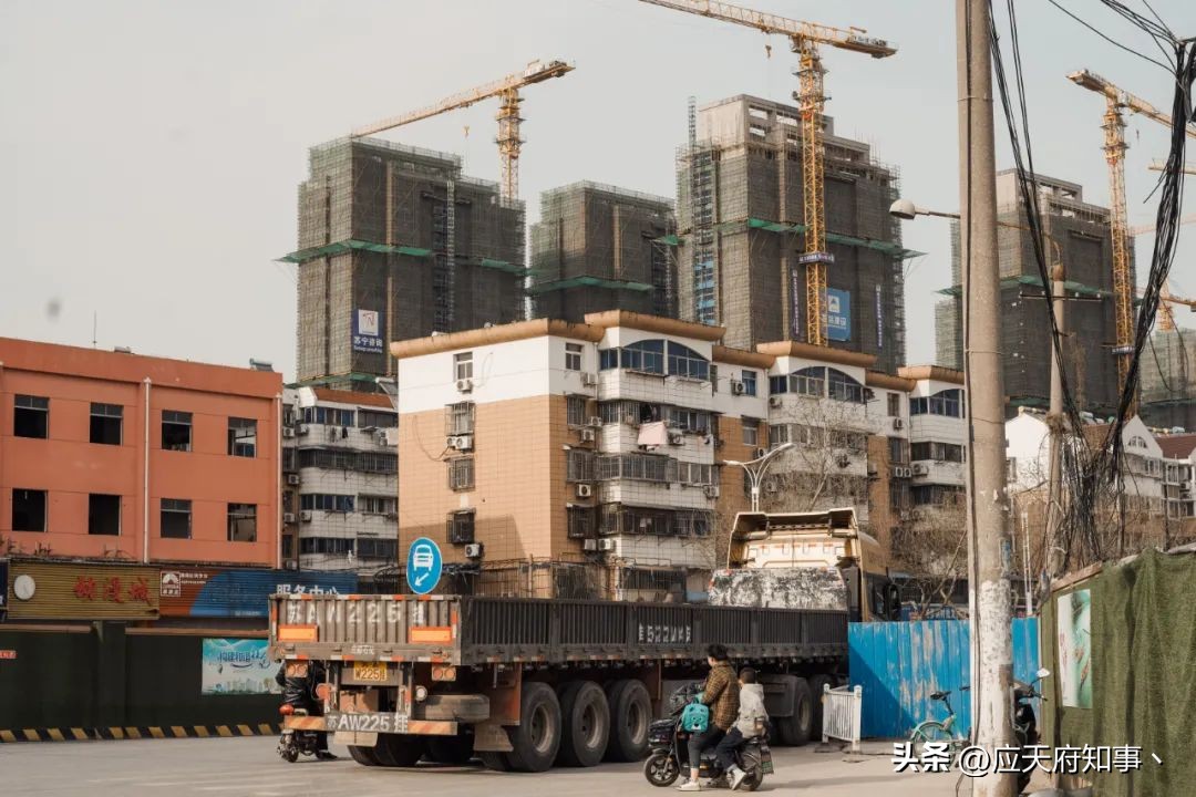 南京燕子矶滨江公园,南京燕子矶是哪个区