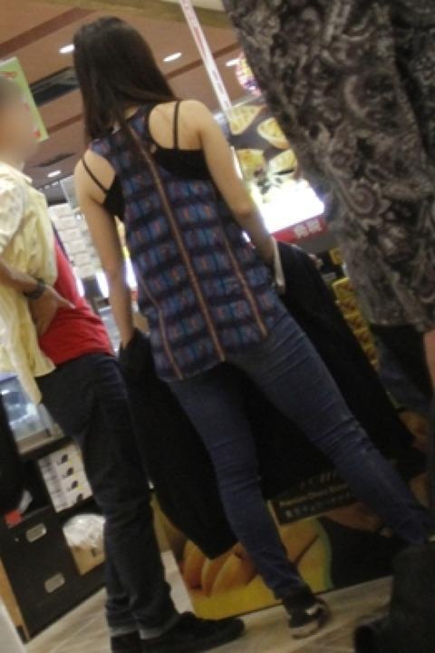 她是日本最美公主，眼睛像极了纪子妃，比下嫁凤凰男的姐姐精明