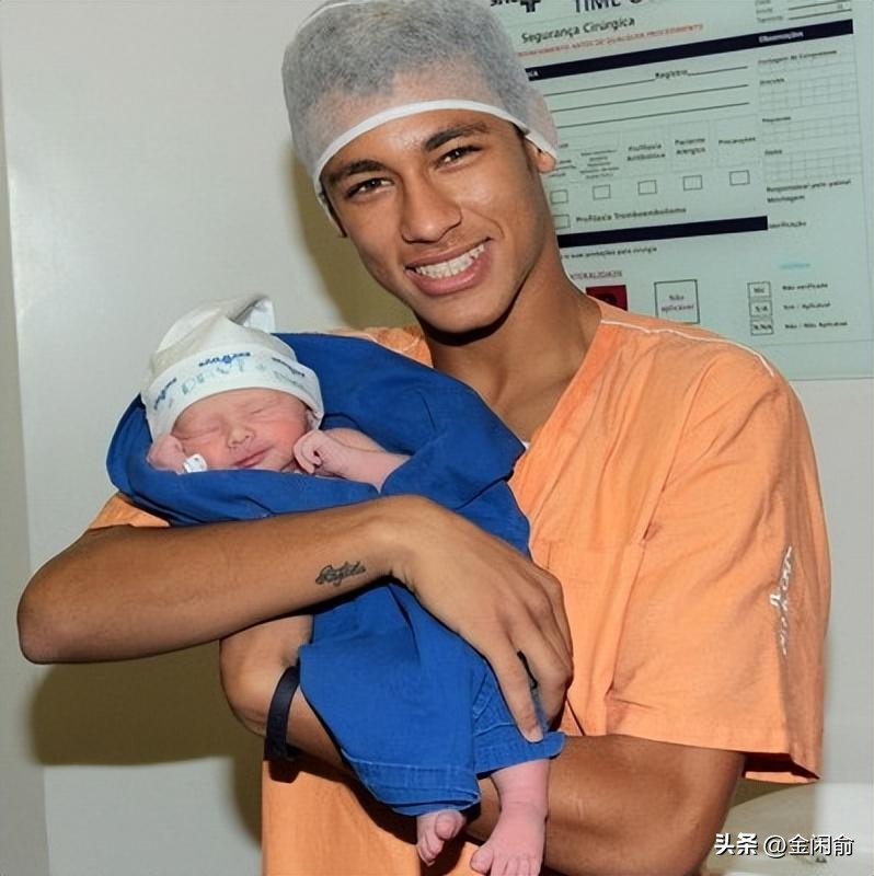 足球运动员姆巴佩年薪,身价超5亿欧元姆巴佩