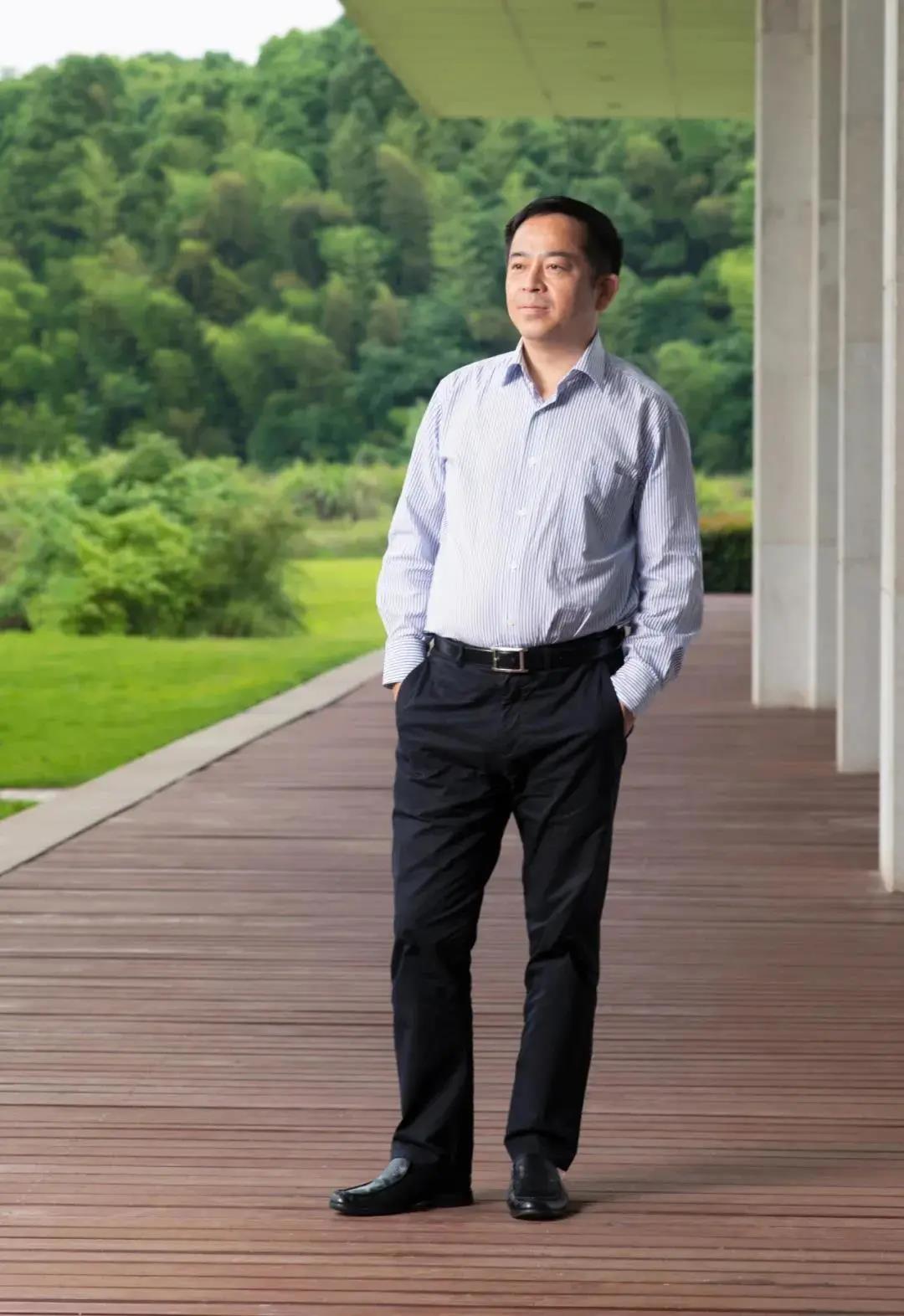 2700亿企业大亨换董事长,三一重工四大创始人现状