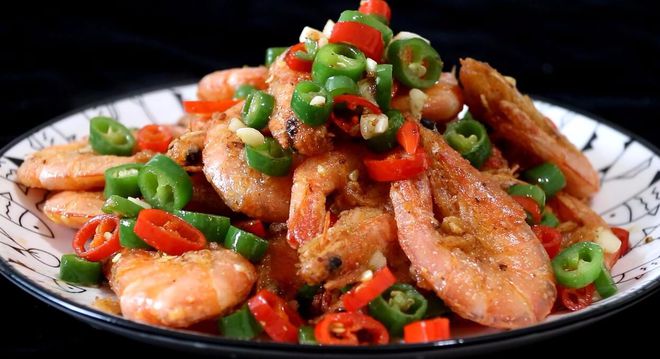 年夜饭必备的家常菜虾的寓意,年夜饭虾做法健康