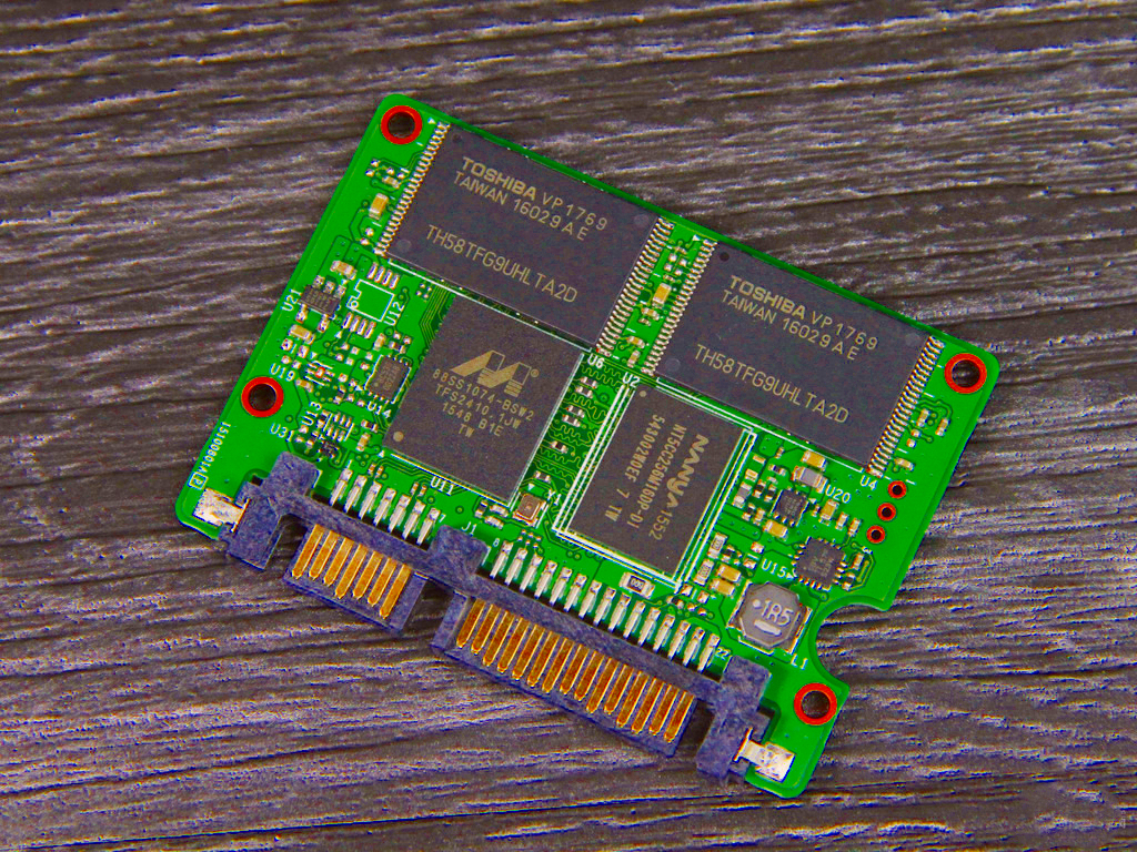 2t的固态硬盘买哪个牌子tlc颗粒,固态硬盘颗粒tlc和nand