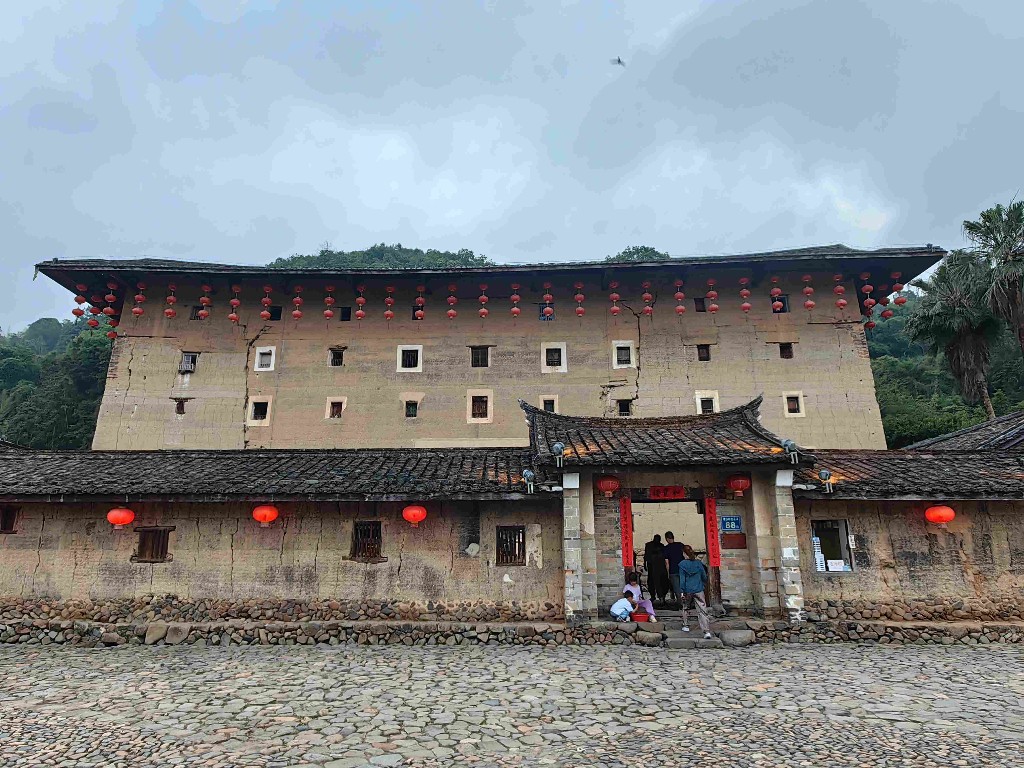 福建南靖土楼为何被称为“世界建筑奇葩”？不倒神话背后凝结政协智慧