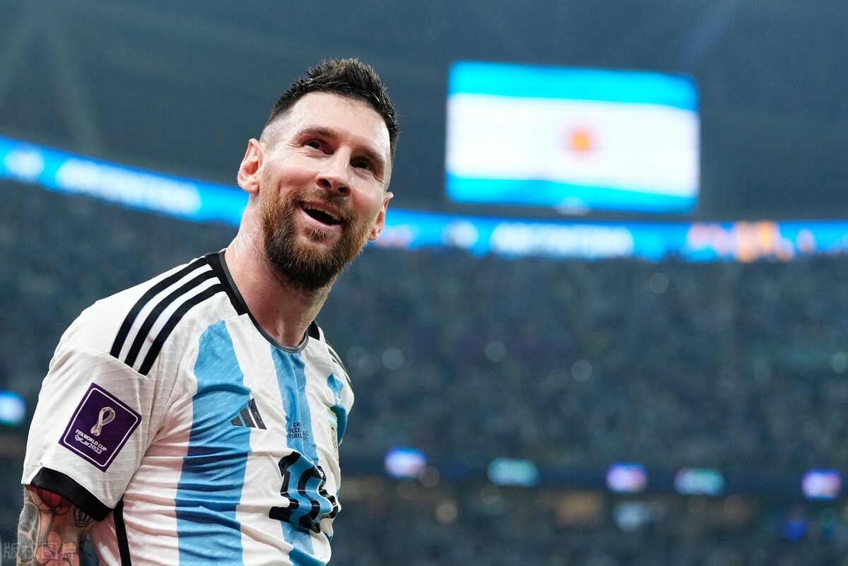 姆巴佩说明世界杯为何输给梅西,姆巴佩世界杯帽子戏法梅西跪地