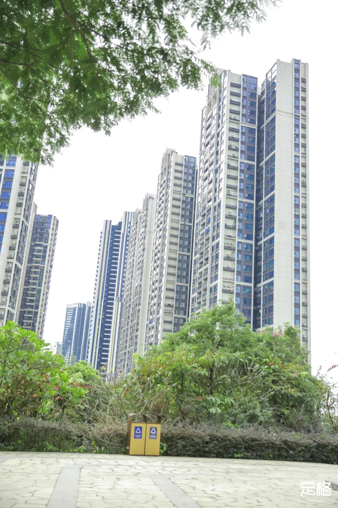 深圳百米长「纯白登山梯」，打卡绝了