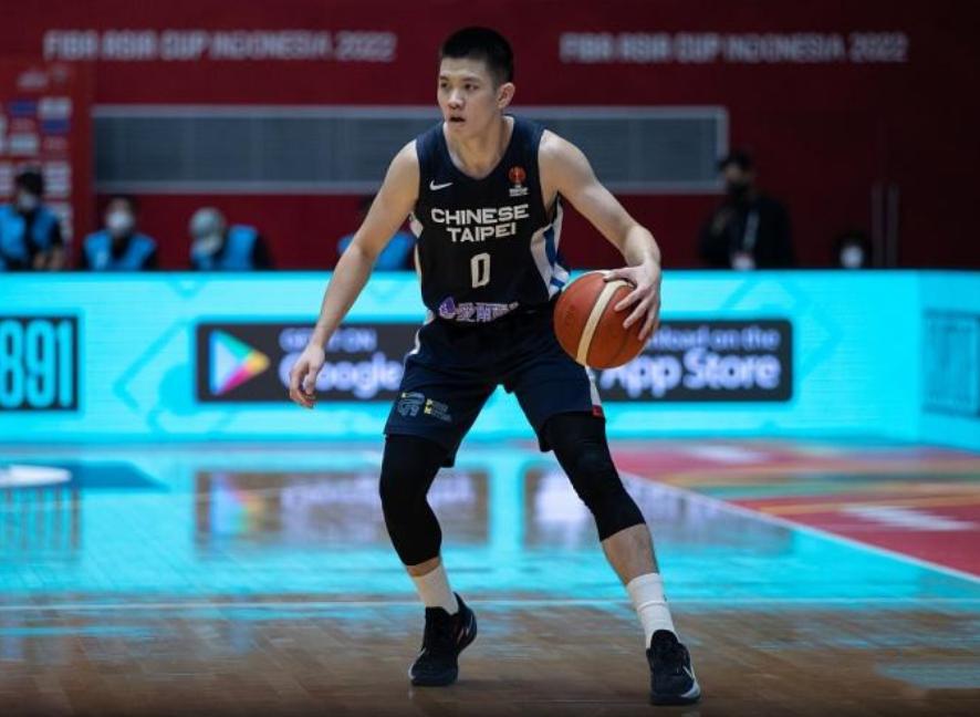 中国台北男篮公布亚运会大名单！CBA三子领衔，黑人锋线入选！
