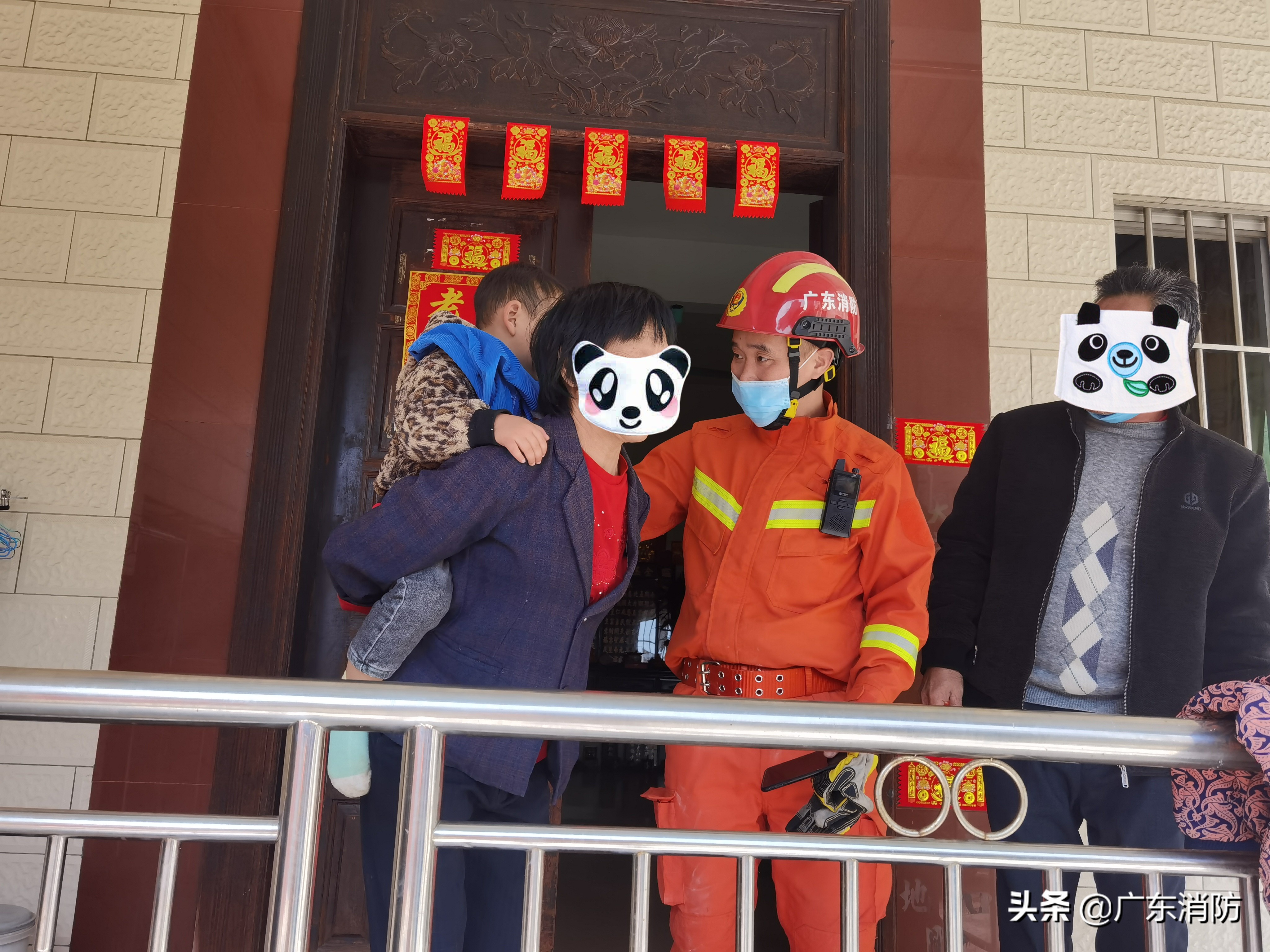 房门被孩子反锁了怎么办,冷静应对孩子的方法