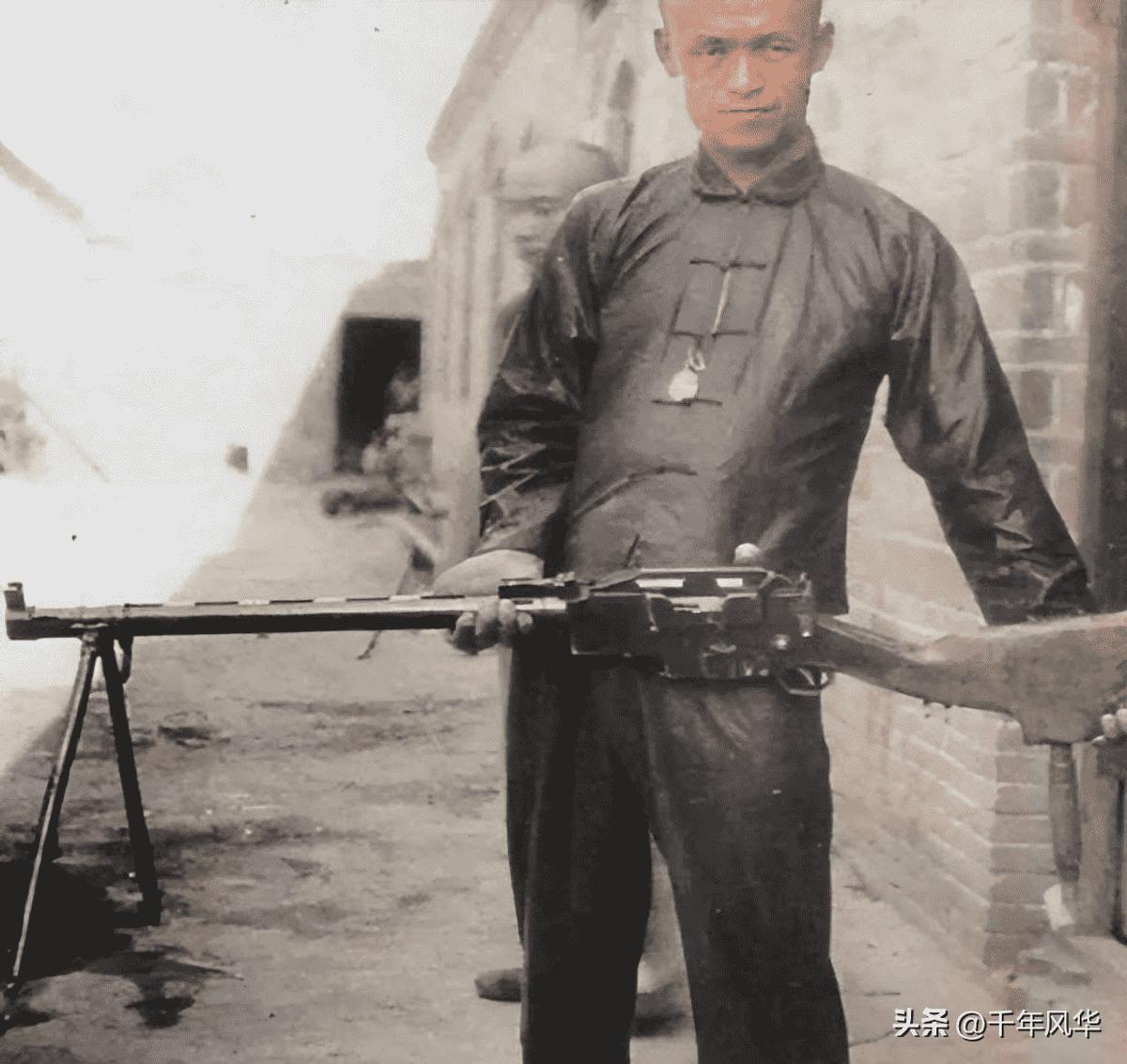 德军屠杀犹太女人的真实影像,纳粹集中营屠杀女性暴行案