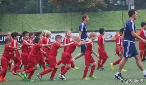 中国足球注册人数8000还是10万,中国足协注册球员数量