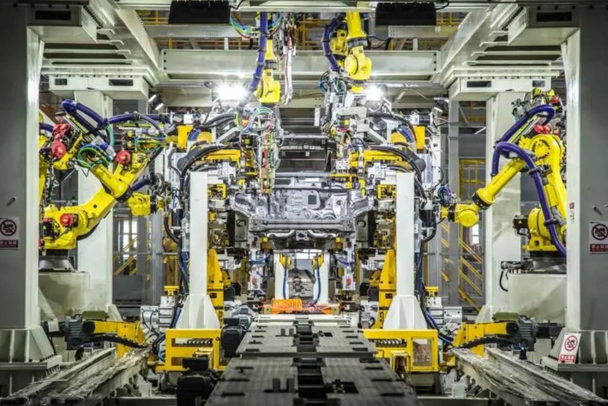 中亚专列开行让中国新能源汽车驶入出海“快轨”