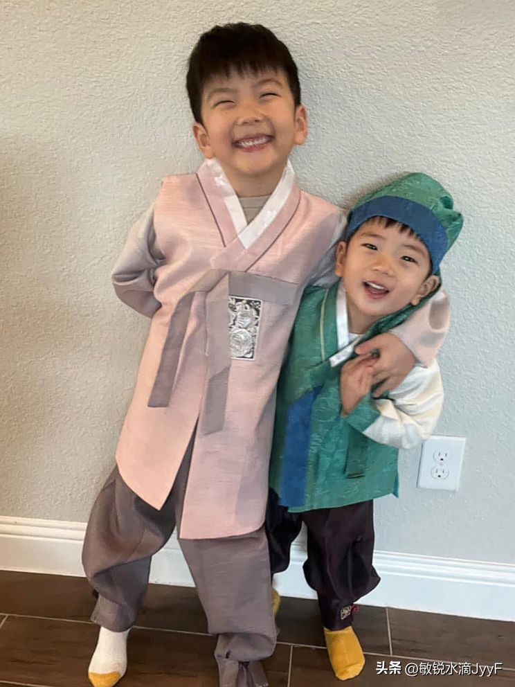 美国5岁男孩父母被枪杀,美国五岁男童父母被枪杀