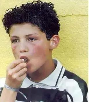 车辆贷款逾期多久会被起诉,擦脸的可以带上飞机吗