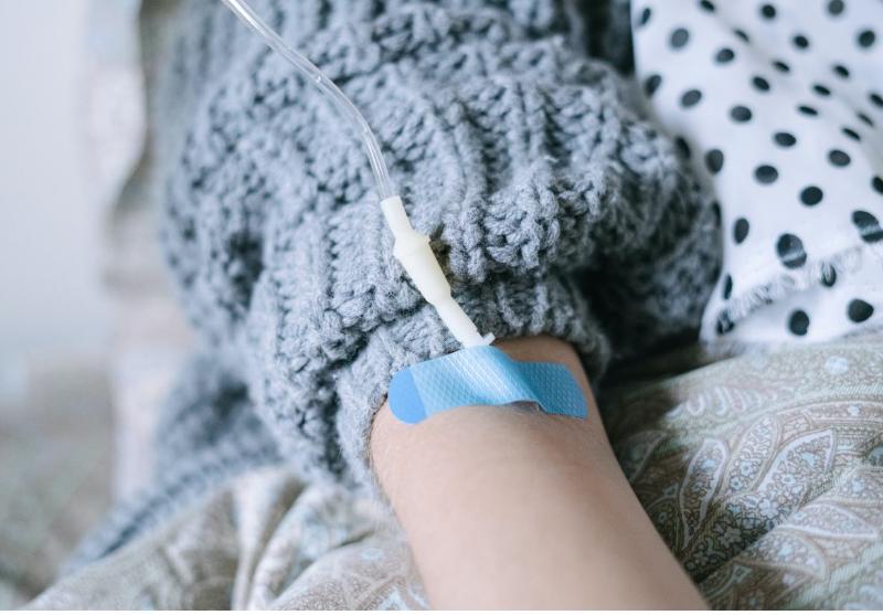 肿瘤化疗后头晕怎么回事,肿瘤患者放化疗期间晚上睡觉出汗