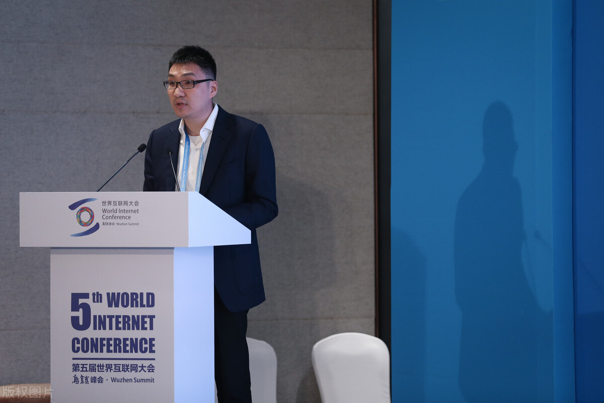 黄峥一年挣400亿,黄峥身家凭什么超马云