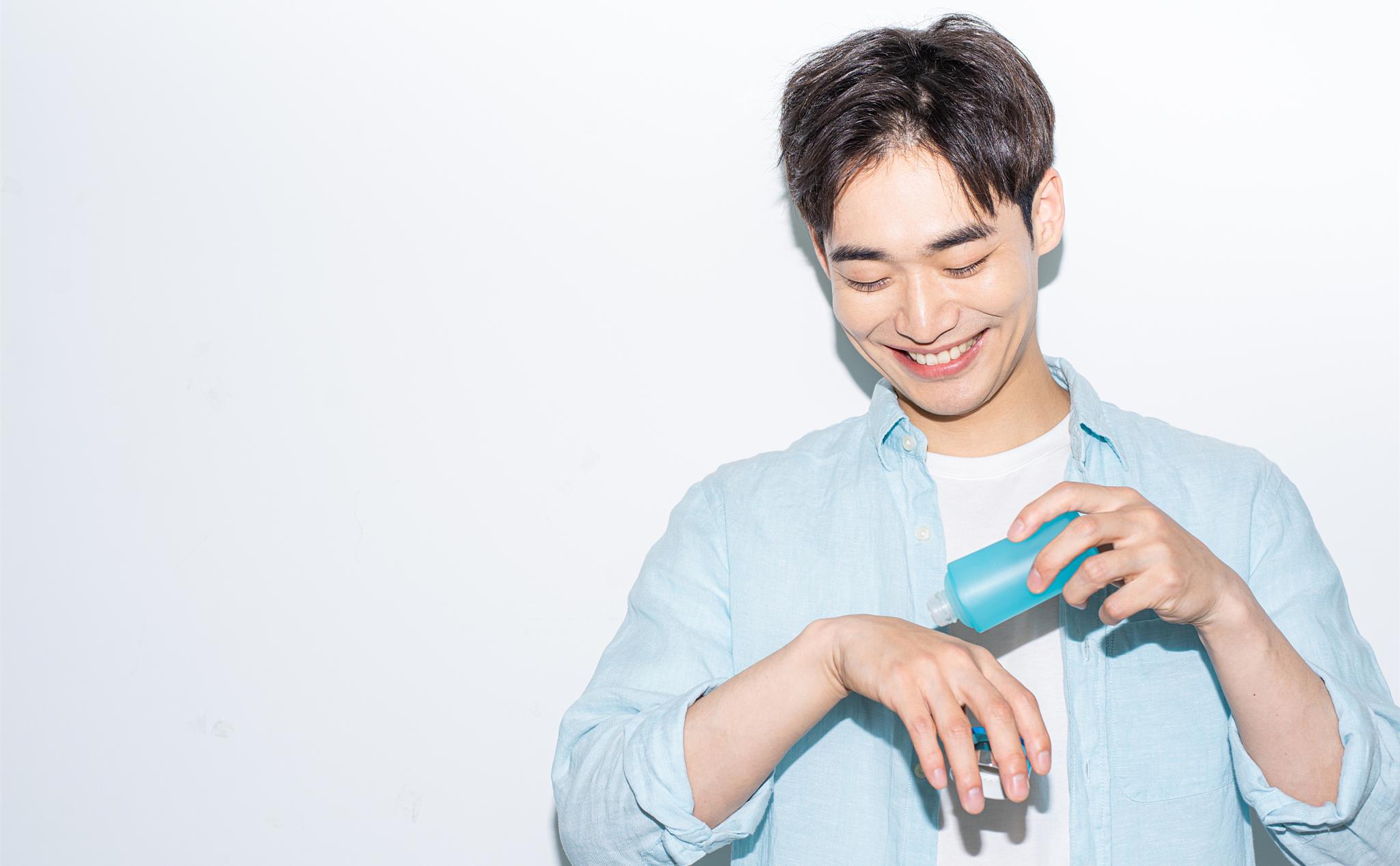 铁锅里传出惨叫声，女子被“爸爸”活活烫死，最后一句话让人心酸