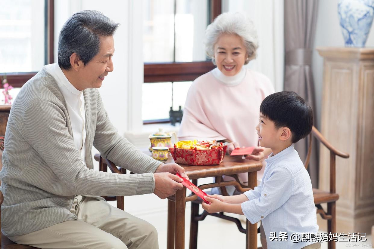 过年一般给多少压岁钱,过年发压岁钱给多少合适
