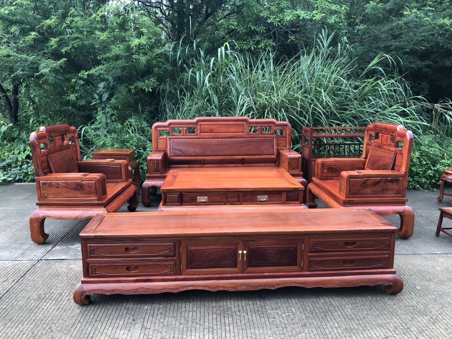 石家庄红木家具沙发找哪家,买红木沙发什么木材最好