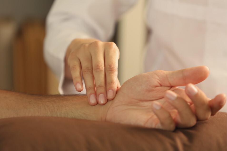 肝郁脾虚分两种情况吃什么药,脾虚肝郁造成痰湿