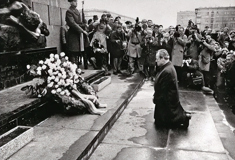 鸠山由纪夫与安倍政治路线,日本首相鸠山由纪夫的现状