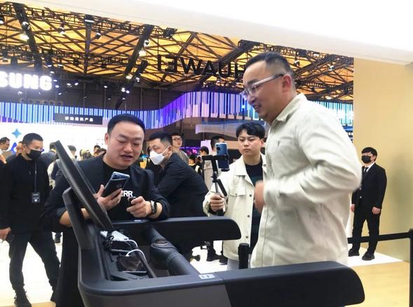 乔山跑步机tx30,华为智选乔山跑步机