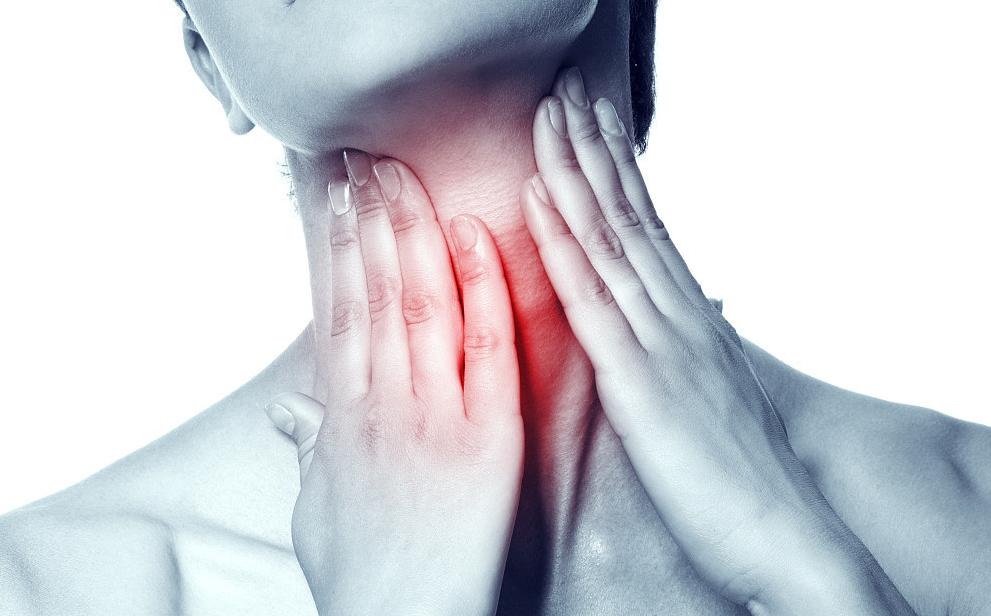 耳朵总是油得很还痒但掏不出东西,耳朵总痒却掏不出东西是咋回事