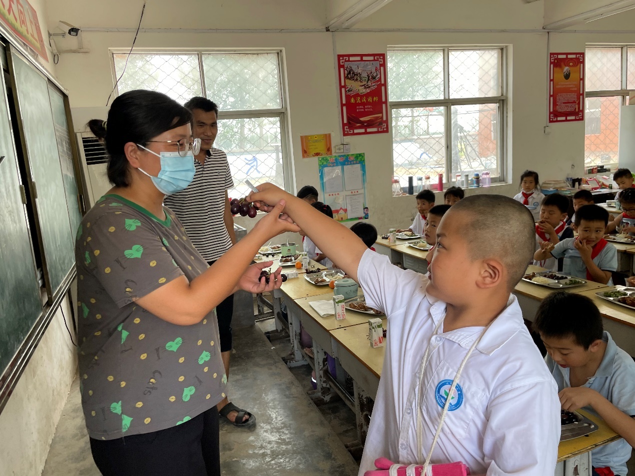 白发校长16字金句,白发校长联系方式